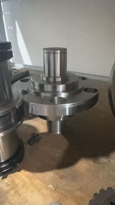 P8820DL Spare delen voor asfaltpaten Spiraalconveyor Intermediate Shaft Rotary Separator Intermediate Shaft VOE12766358